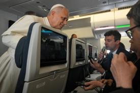 “Como pastor, não posso ser a favor da guerra”, afirma Papa Leão XIV