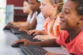Desafios da educação na era digital exigem novas metodologias para formar estudantes críticos e protagonistas
