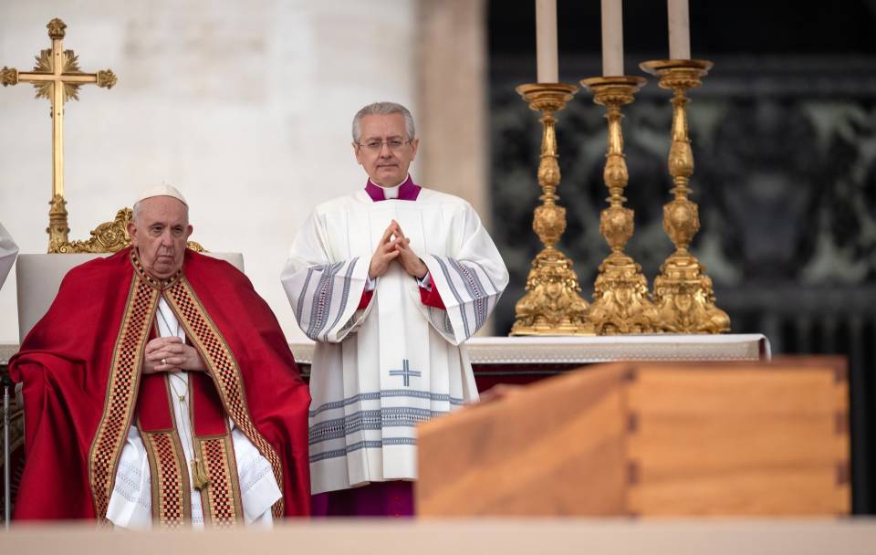 Missa fúnebre do Papa Emérito Bento XVI na Praça São Pedro