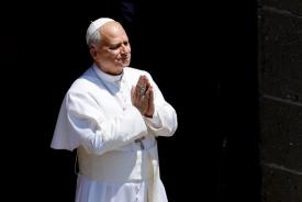 Quando o Papa fala sobre guerra, paz, migração ou meio ambiente, ele está fazendo política partidária?