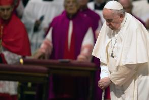 Papa Francisco é internado para realização de cirurgia abdominal