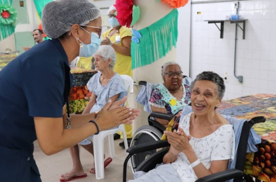 Obras Sociais Irmã Dulce ganham Prêmio Zilda Arns por acolhimento ao idoso